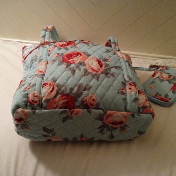 NWOT Floral Blue/Pink/Green Tote and Wristlet Set - Picture 5 of 8